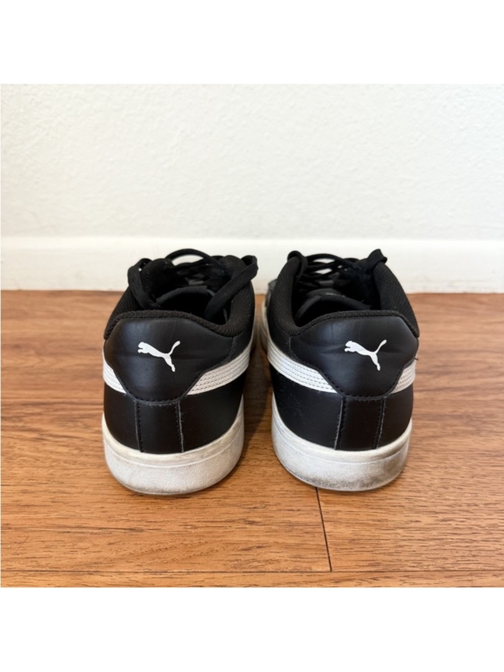 Puma Black and White Sneakers Size 10.5 - Picture 3 of 7